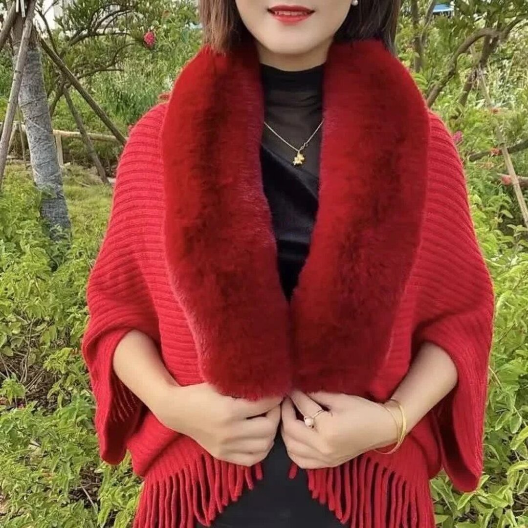 LuxeWarm™ | Elegant knitted scarf for women